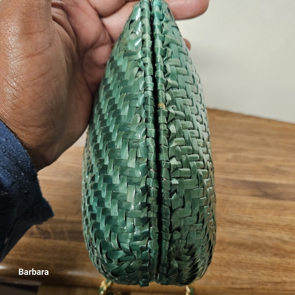 Nelly Green Handwoven Basket Weave Messenger Shoulder Bag - Picture 10 of 15